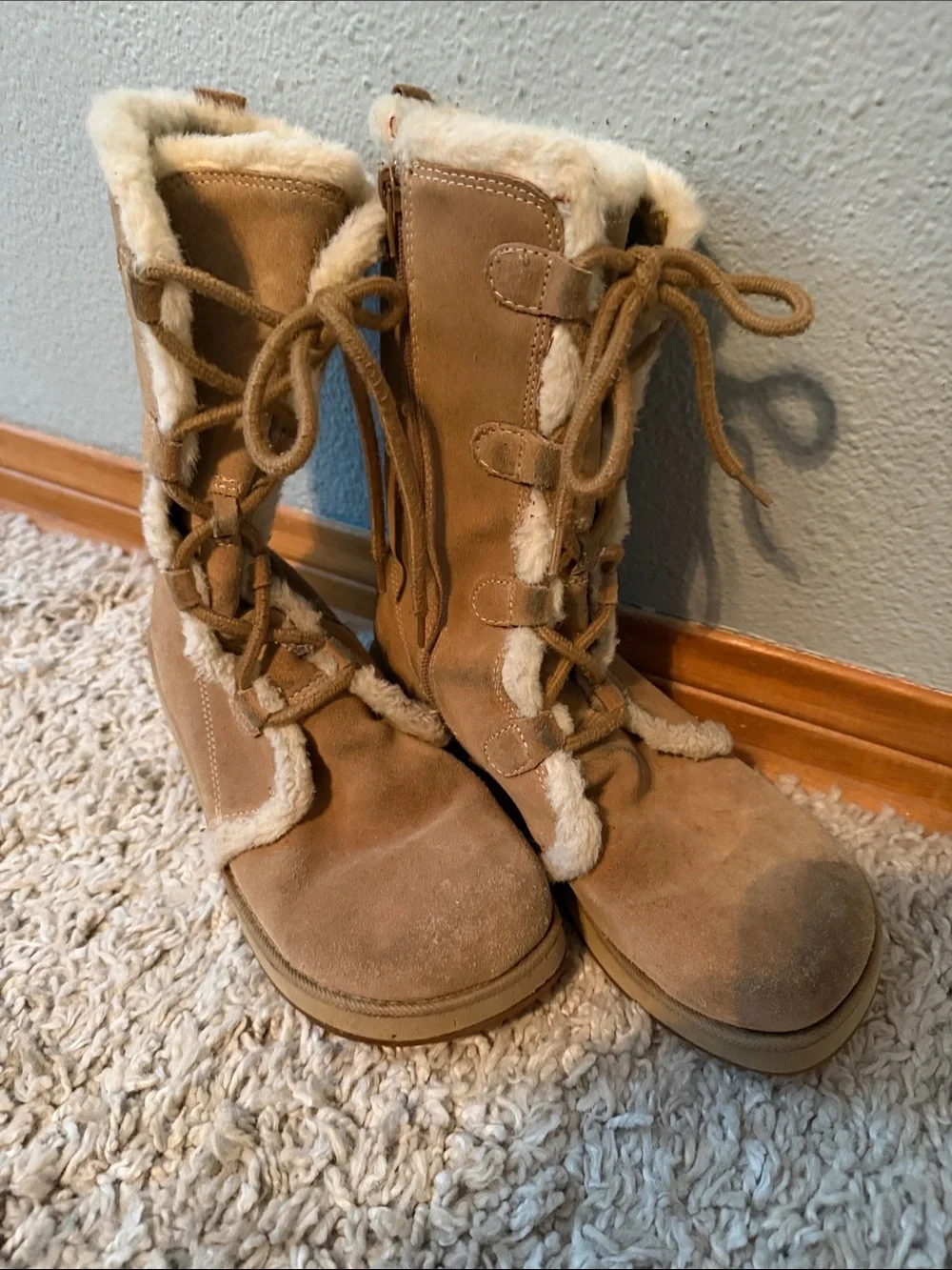 Roxy Women’s Tan Faux-Shearling Winter Boots - Lace-Up Comfort